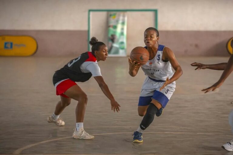 Basketball : FAP et Overdose prennent la tête du championnat après deux journées.