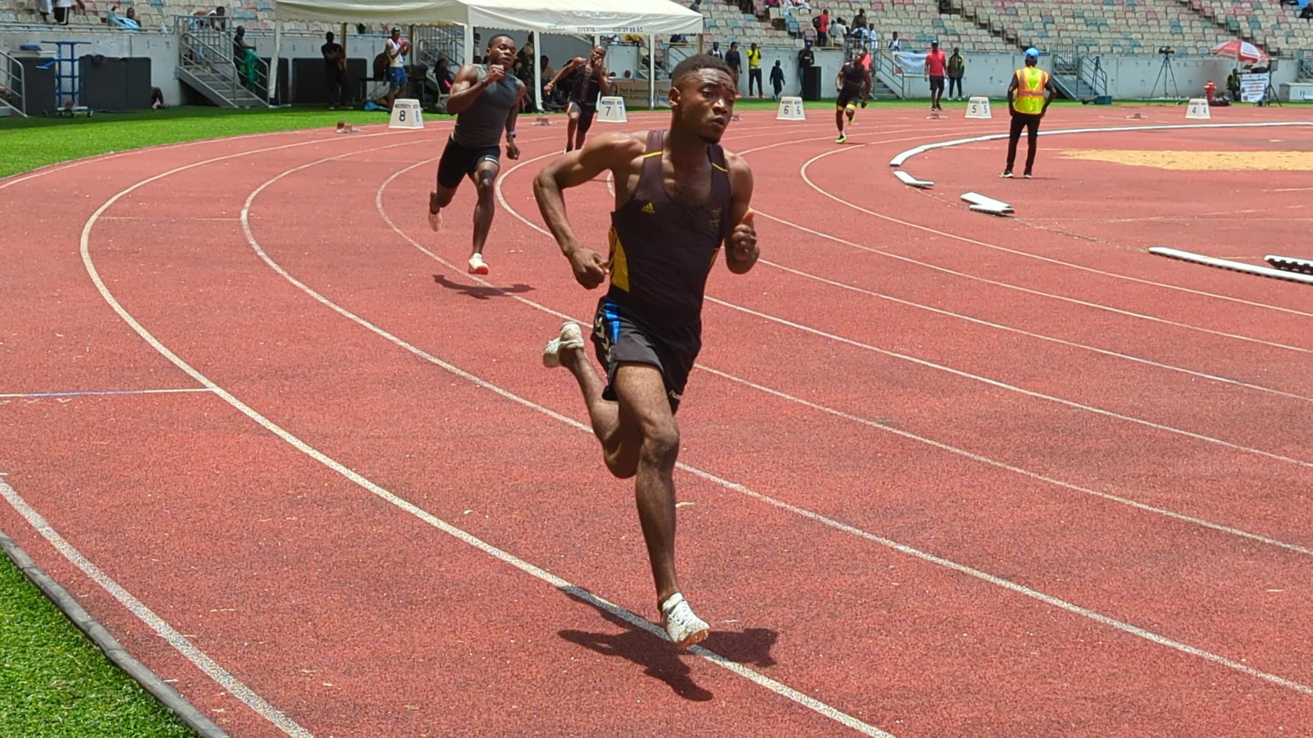 ATHLÉTISME : DEUXIÈME MEETING NATIONAL À DOUALA