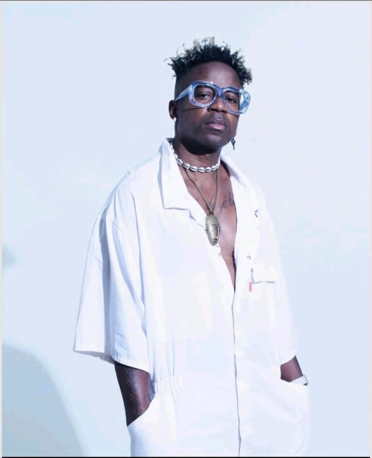De Manchester à Bruxelles : Blick Bassy poursuit sa tournée internationale