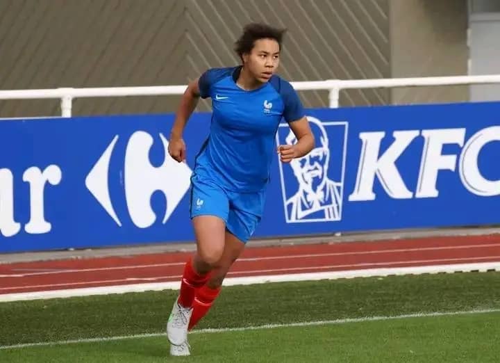 Mathilde KACK : Une nouvelle force tranquille dans la défense des Lionnes Indomptables