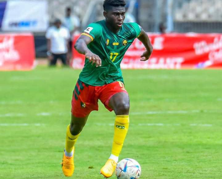 Carlos Baleba : le prodige camerounais de Brighton sacré Meilleur Jeune Joueur de la Saison