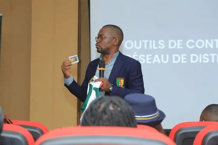 Lutte contre la contrefaçon : FECAFOOT et FOURTEEN renforcent la vigilance