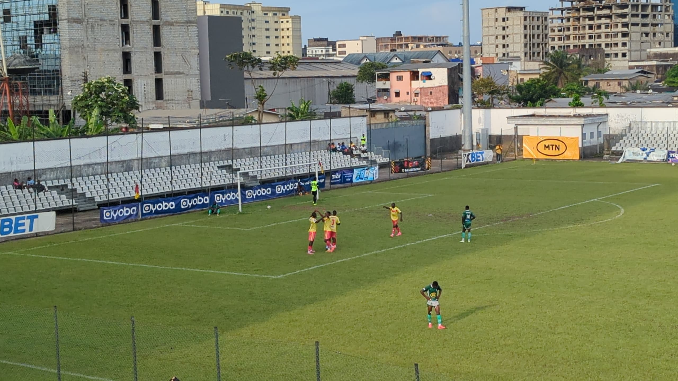 Play-offs Up Elite Two 2025 : Auteur d’un quadruplé, Édouard Assiga offre à Unisport une deuxième victoire