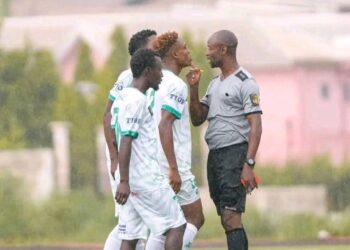 FOOTBALL : L'arbitrage camerounais vers la médiocrité