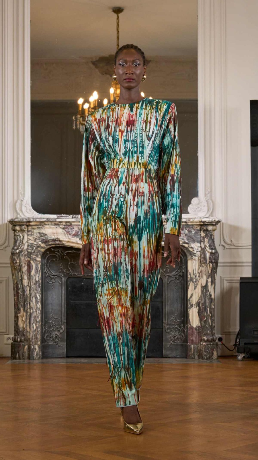Mode: Imane Ayissi présente sa nouvelle collection de couture automne-hiver 2025-26
