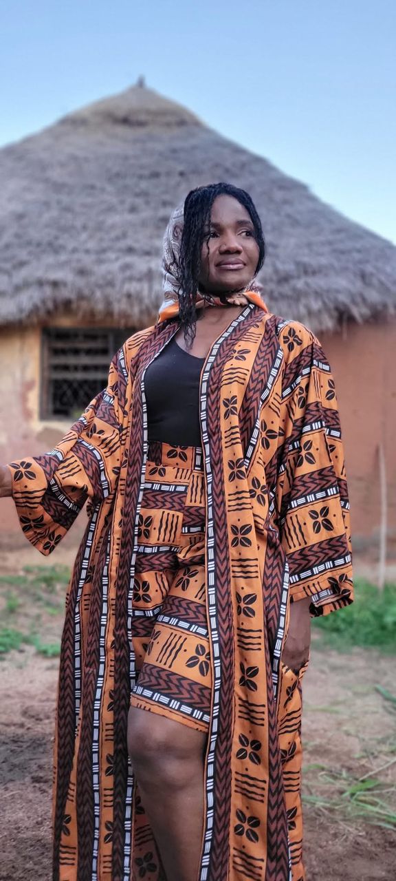 Théâtre : Kareyce Fotso troque une nouvelle fois le micro pour la scène
