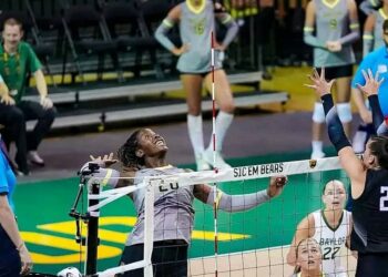 NCAA VOLLEYBALL : Manuela Bibinbe et Baylor domptent Northwestern au tie-break