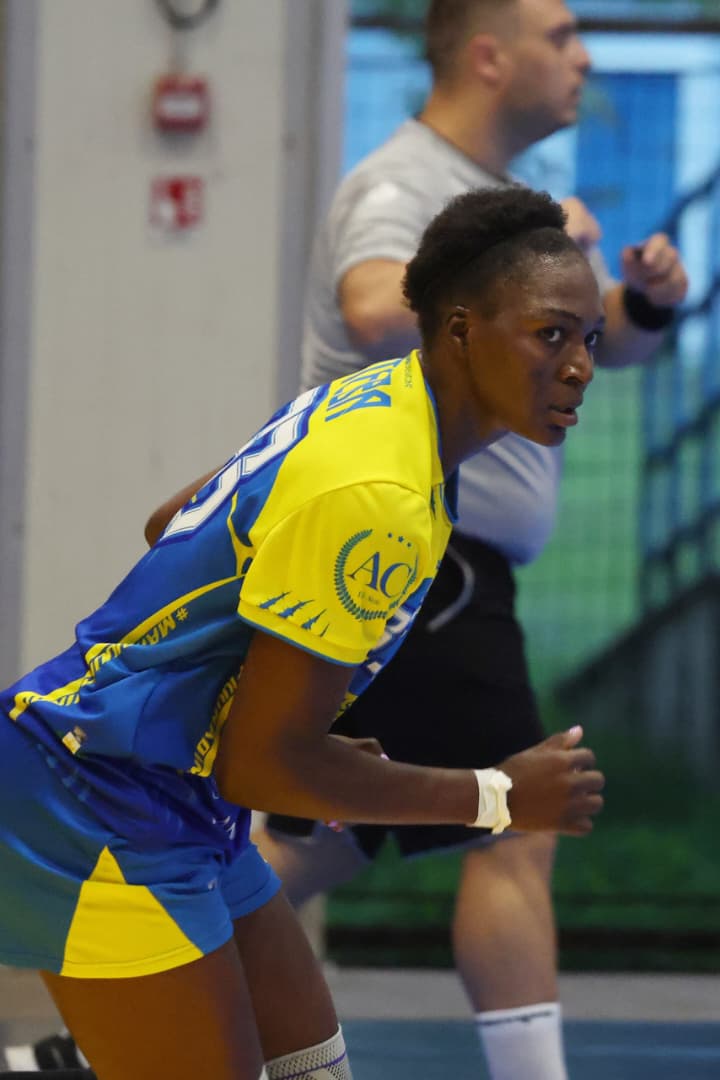 Handball Féminin Série A: La Camerounaise Pétronie Ateba illumine Leno dès son baptême de feu