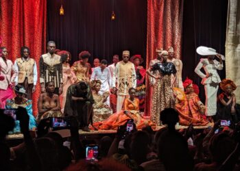 Mboti Week : Moan Yesus hisse la culture Ekang au rang de haute couture internationale avec Akuma