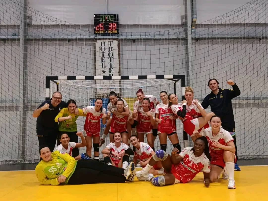 Handball Série A1 italienne féminine : Leaticia Petronie Ateba, le bras gauche qui fait rêver Leno