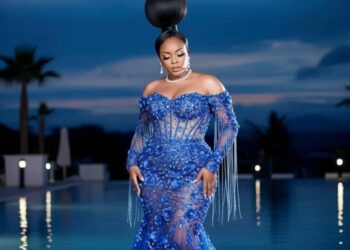 People : ces stars de plus de 40 ans à la silhouette aguicheuse