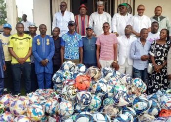 Fecafoot : le nouvel exécutif entre immédiatement en jeu avec un don stratégique au football amateur