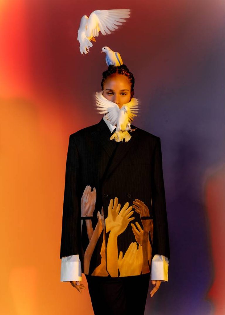 Décoration : le Camerounais Emeric Tchatchoua nommé chevalier de l’ordre des Arts et des Lettres en France