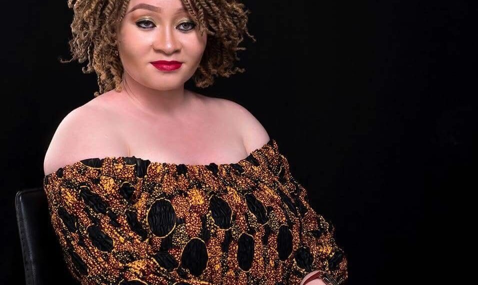 Littérature : «Le jouet des femmes mariées» le livre autoédité de Binkù