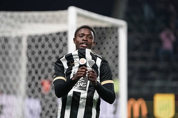 Les 5 jeunes footballeurs prometteurs du Cameroun