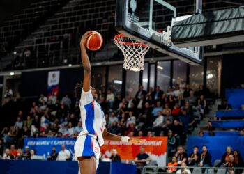 Basket : la Franco-Camerounaise Dominique Malonga réussit un dunk historique avec la France