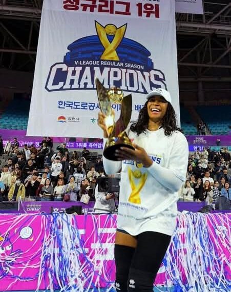 Volleyball : Laetitia Moma sur le toit de la V-League sud-coréenne