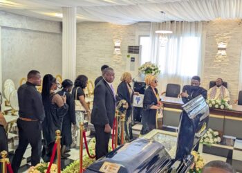 Nécrologie : Yaoundé rend un ultime hommage au journaliste Arnaud Nguefack