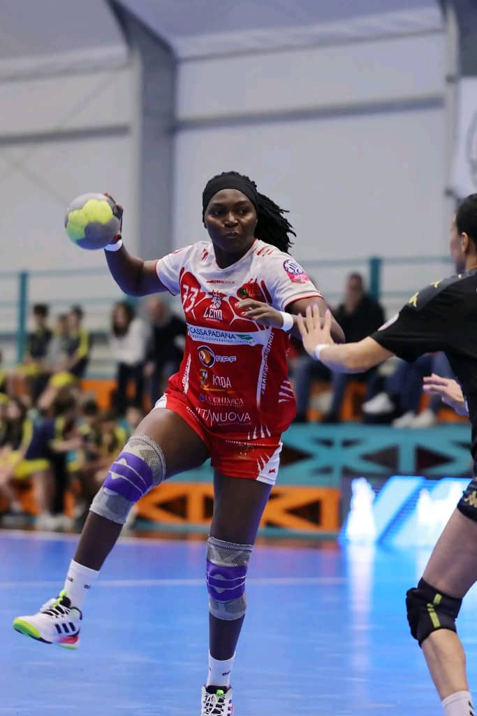 Handball série A1 féminine italienne : Ateba en feu, Leno déroule face à Nuoro