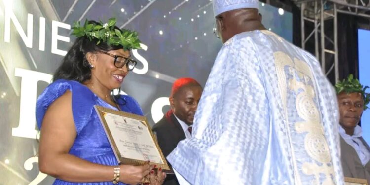 Ngo Batang Donna V Thérèse honorée : l’excellence du judo camerounais célébrée sur la scène internationale