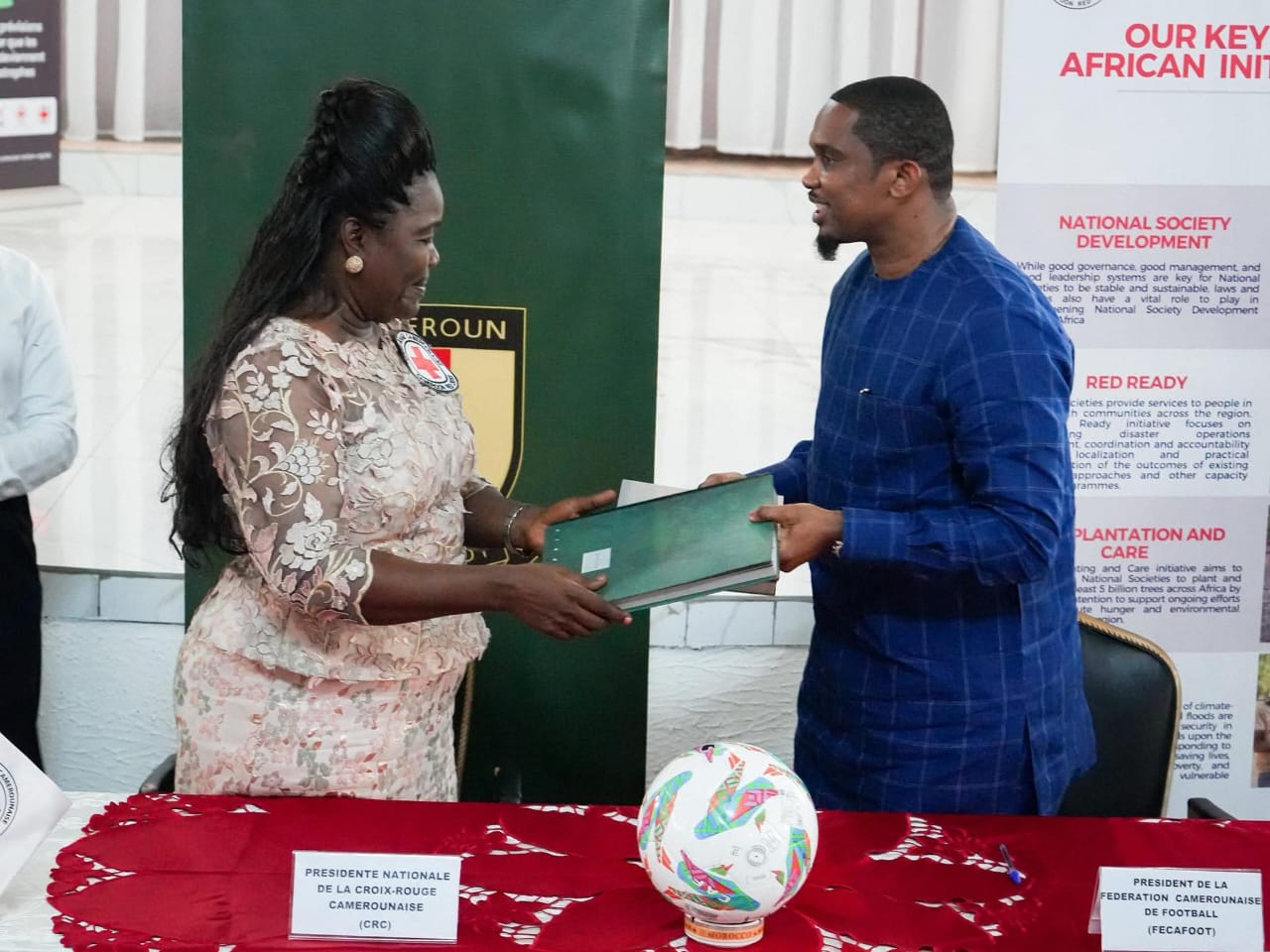 Football camerounais : la FECAFOOT muscle son dispositif médical avec la Croix-Rouge