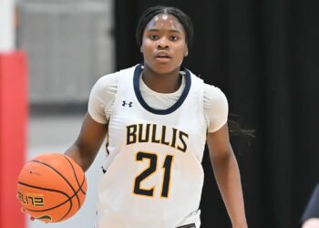 Basketball : Ivanna Wilson Manyacka, la prodige camerounaise qui fait sensation aux USA