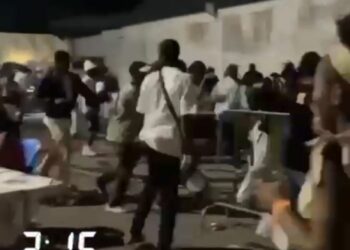 Les concerts des artistes ste milano et team paiya tournent au fiasco