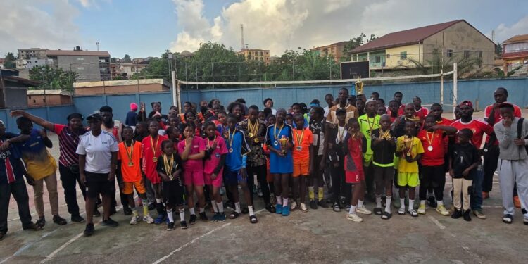 Formation et détection : les futurs champions du volleyball en vitrine à Yaoundé