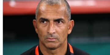 Football : Lamouchi, première victime du Mondial