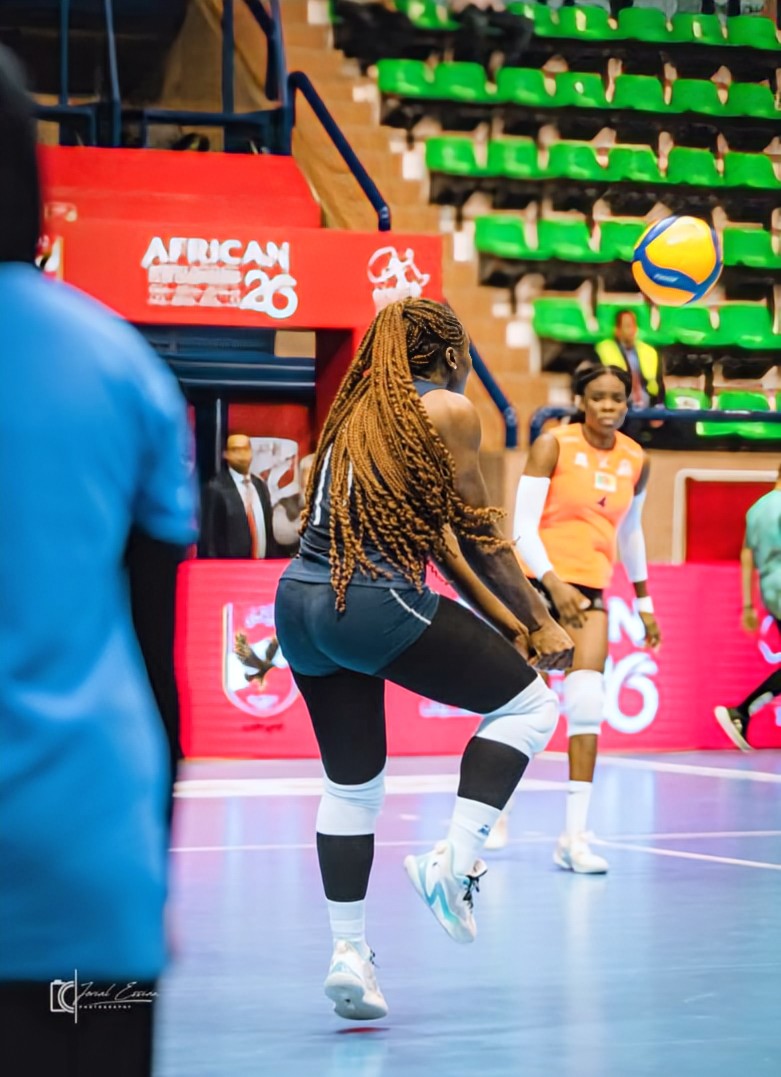 Tina Marie Mbouombouo : la reine de la défense qui conquiert le volley-ball camerounais