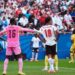 Dans l'histoire du football ghanéen, certains matchs n'entrent pas dans les mémoires pour leur score. Ils y restent pour ce qu'ils révèlent.