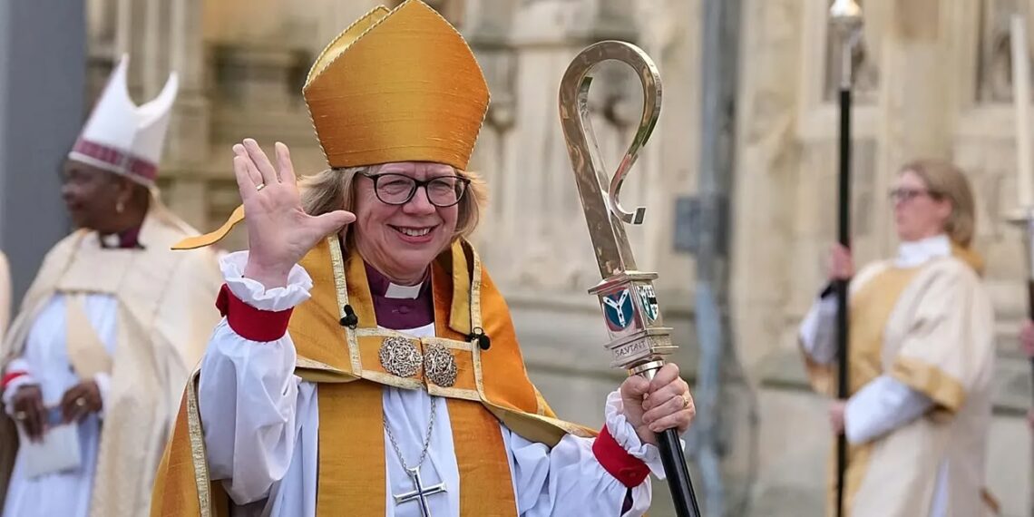 Après le pape Léon XIV, le Cameroun reçoit Dame Sarah Mullally