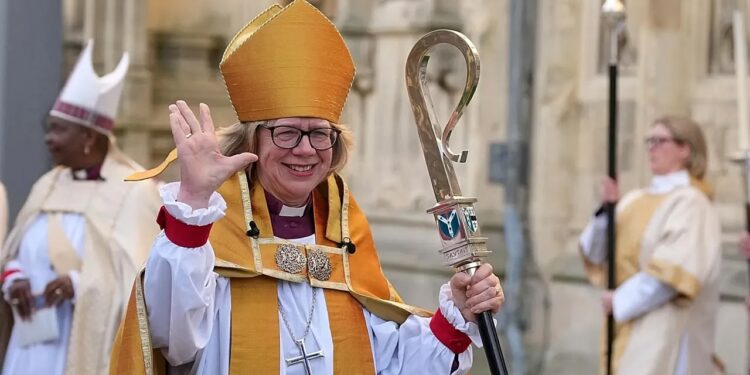 Après le pape Léon XIV, le Cameroun reçoit Dame Sarah Mullally
