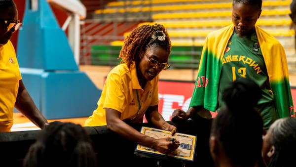 Afrobasket U18 filles 2026 : le trio Toyounon-Poliwa-Samnick propulse les Lioncelles en quarts face au Nigeria