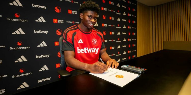 Mercato : Carlos à Manchester United, c'est fait 