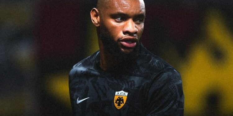 Harold Moukoudi, de l’AEK Athènes à la Ligue des champions : le Camerounais retrouve la lumière