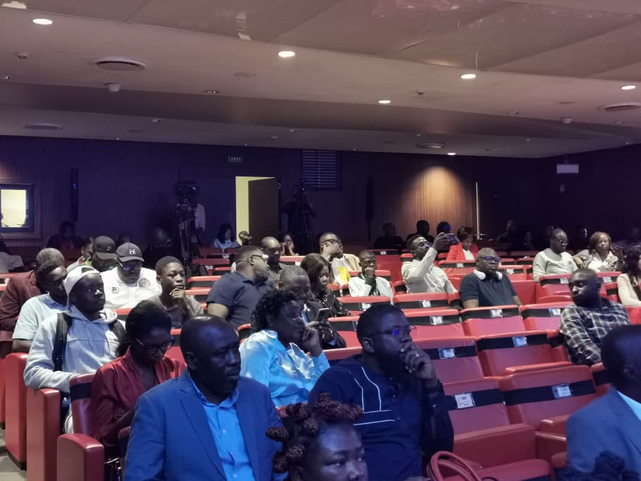 Oliver Kahn au Cameroun : du terrain au leadership, une leçon de transformation