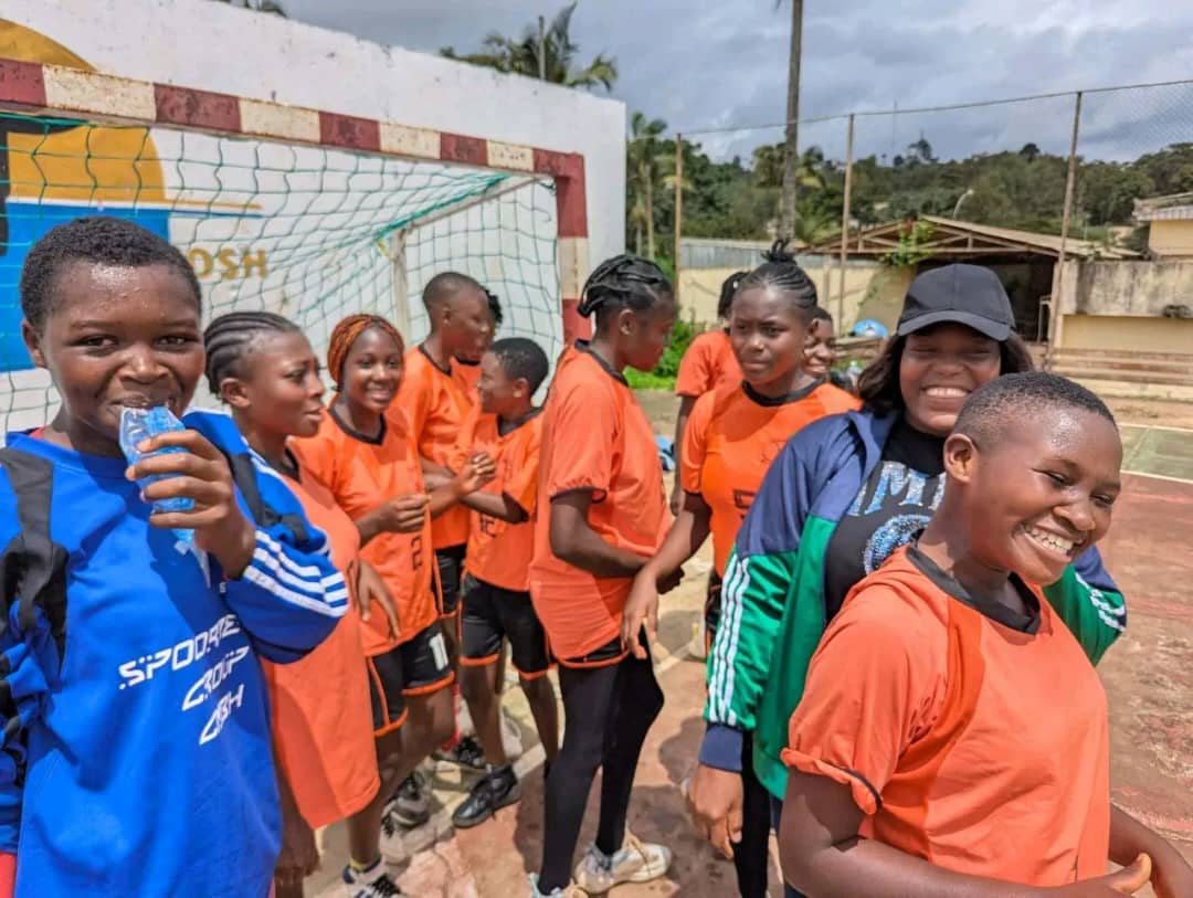 H4life : Paola Ebanga, une passe décisive pour la jeunesse du handball camerounais