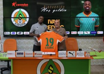 Lions Indomptables : David Pagou mise sur Ivan Cédric Bikoue après le forfait d’Etta Eyong
