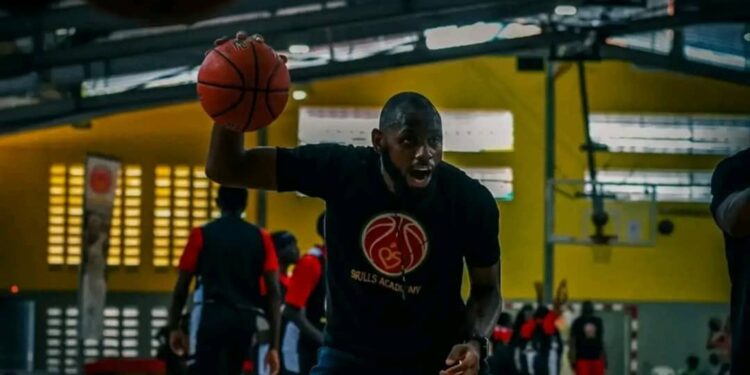 Ligue de Basketball du Littoral : Steve Kwamm, de la tactique au sacre avec the Heat Basketball