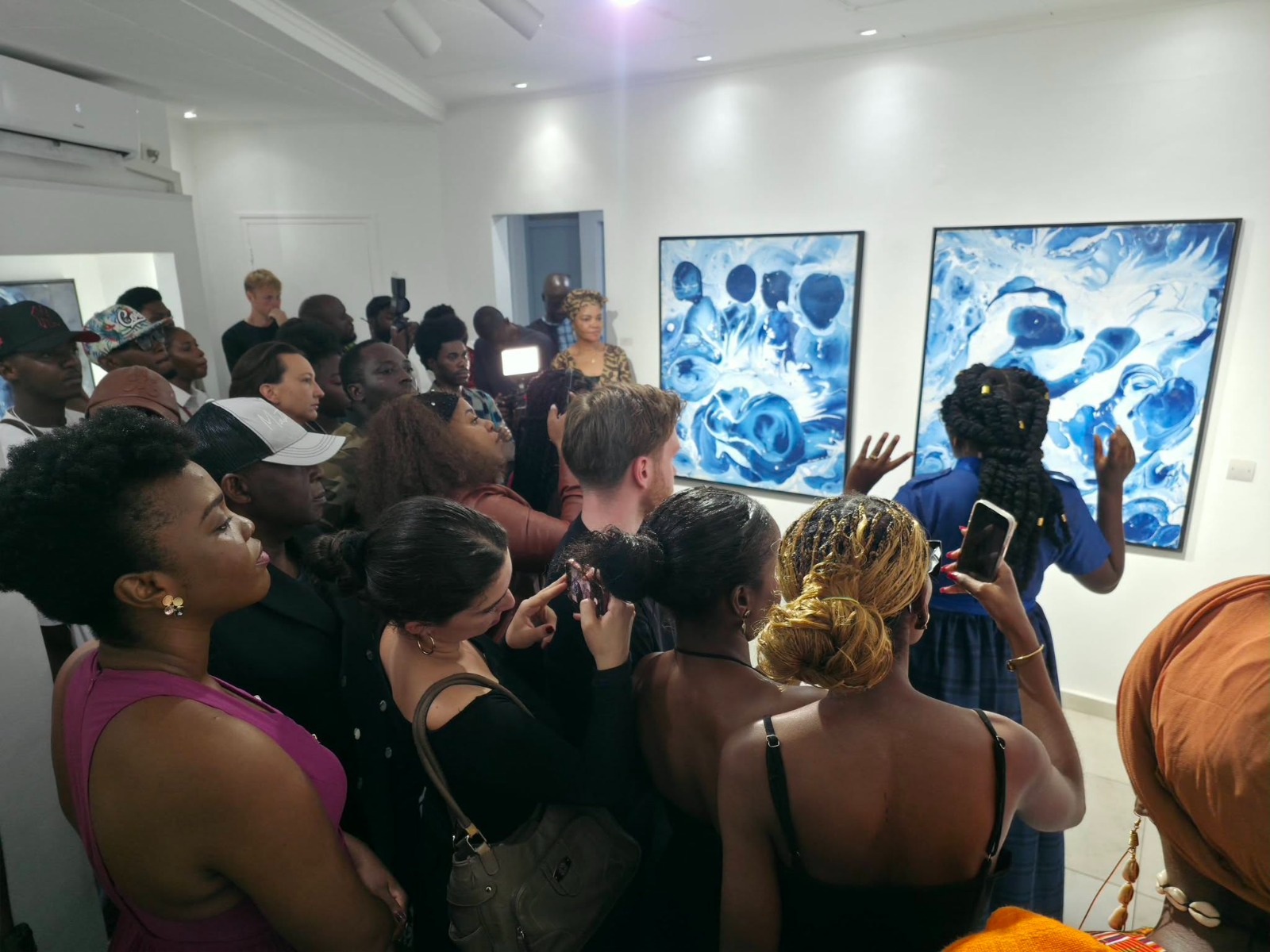 Arts visuels : Marie-Francine Dongmo ouvre sa tournée nationale avec «Mémoire Matricielle»