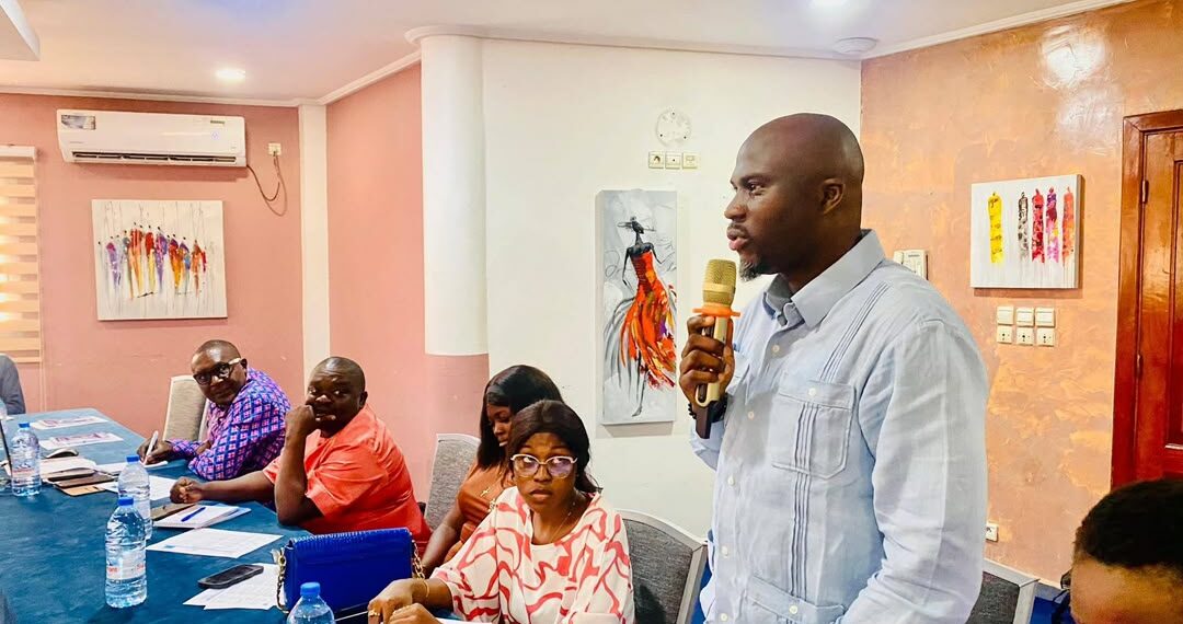 Littérature : Junior Haussin présente «Je suis nègre mais les Noirs ne m’aiment pas» le 3 octobre à Douala