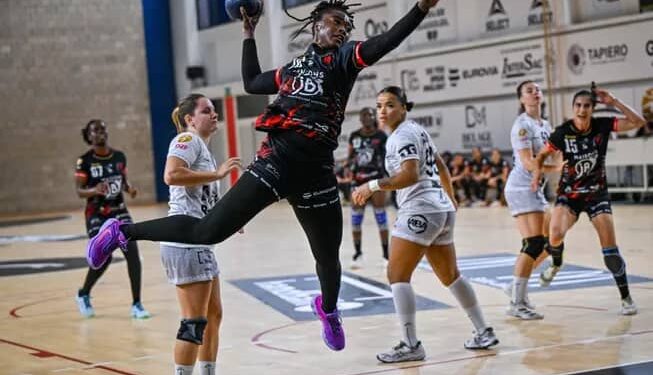 D2 féminine Française de Handball : Leaticia Pétronie Ateba, 12 buts pour une 4eme victoire des Panthères de Feu