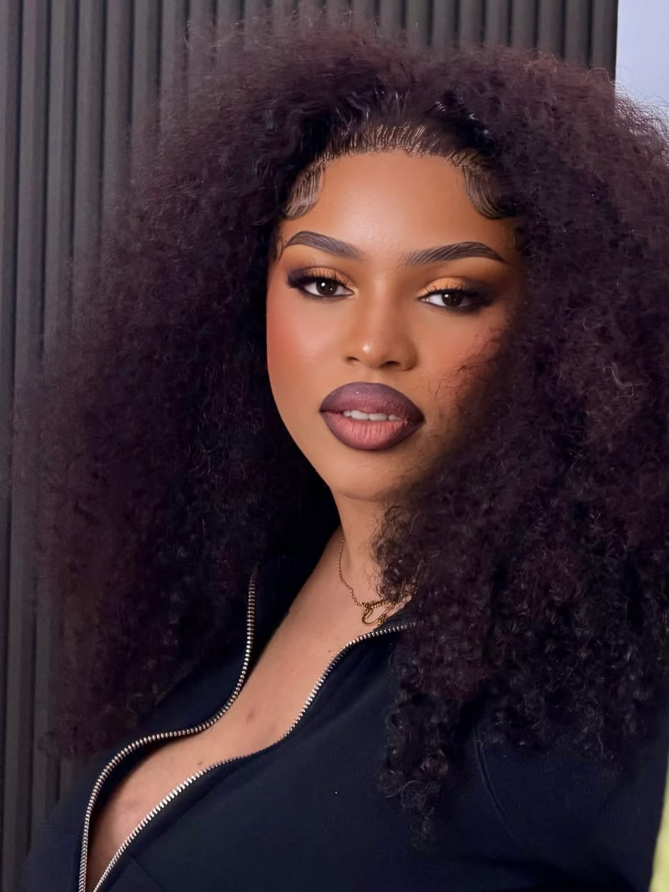 Musique : Blanche Bailly prépare un nouveau featuring avec Emma’a, retour sur les collaborations qui ont marqué sa carrière
