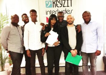 Musique : Aya Nakamura et Warner déboutées face à Keyzit : retour sur dix ans de bataille judiciaire autour des débuts de la chanteuse
