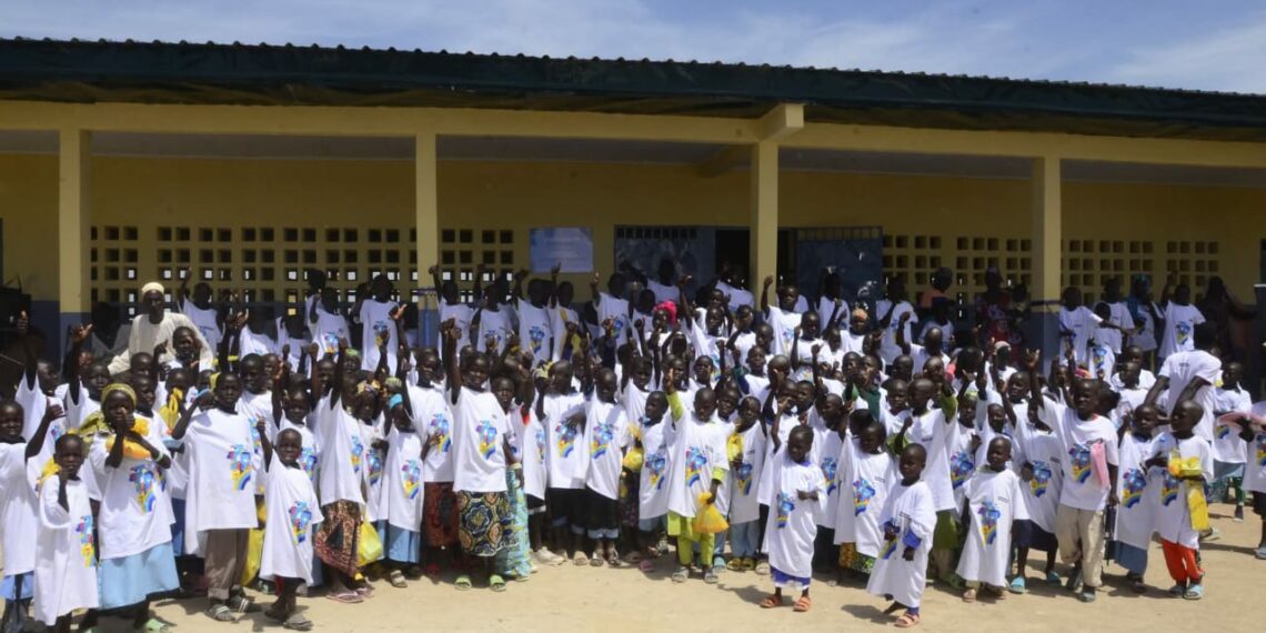 Dingoula : CANAL+ équipe une école pour plus de 200 enfants