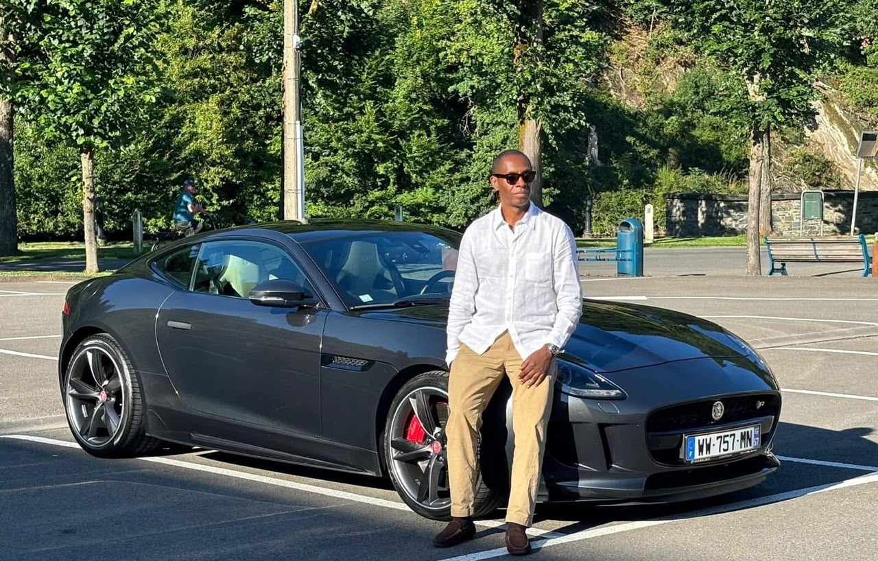 Claudy Siar, l'homme derrière la passion : Les révélations sur l’icône de la radio